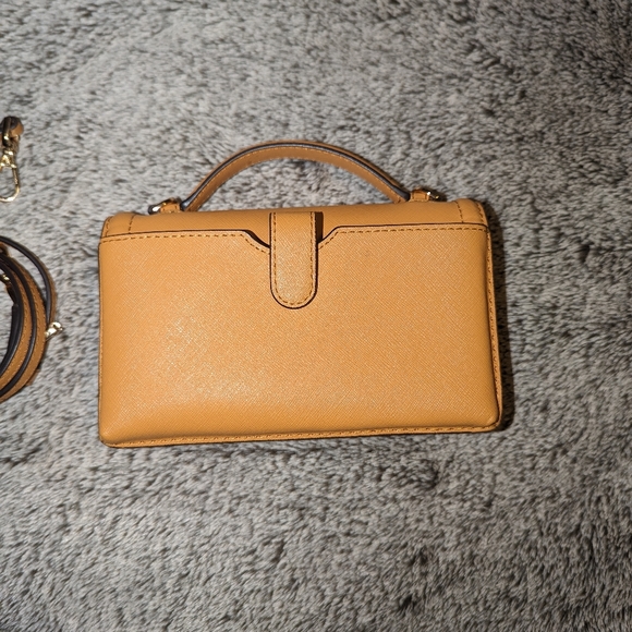 Michael kors jet set top handle smart phone crossbody bag - Picture 2 of 10